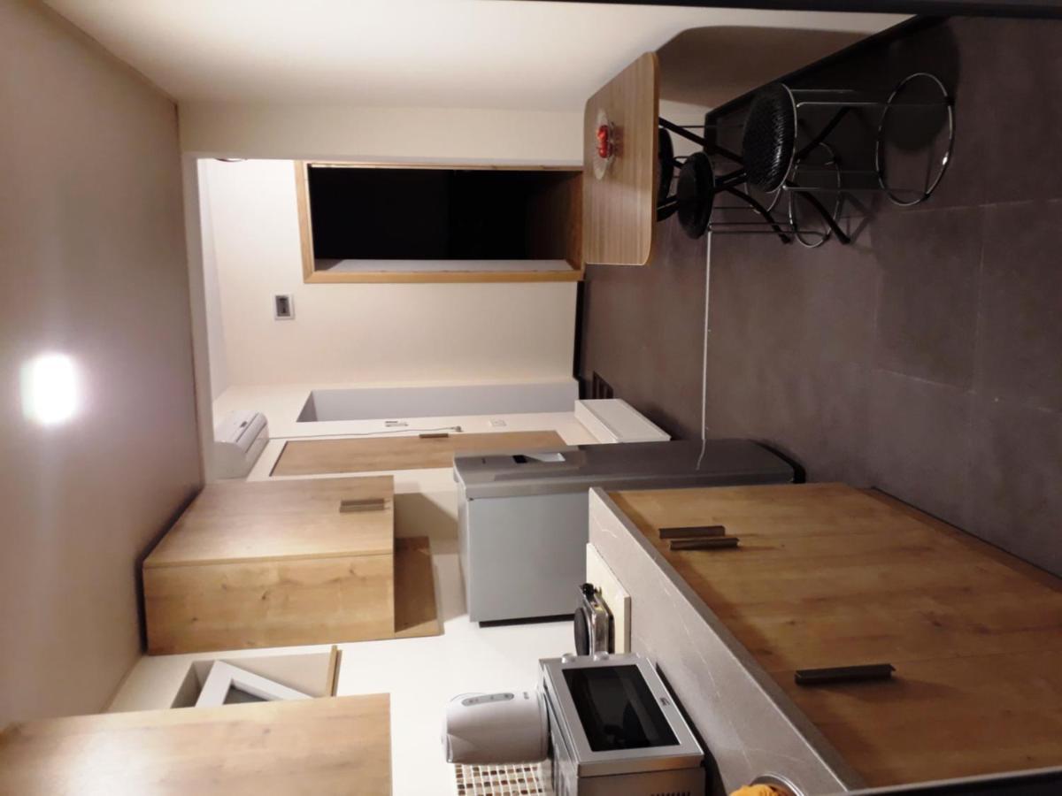 טביליסי 2 Bedroom Apartment In Chugureti מראה חיצוני תמונה